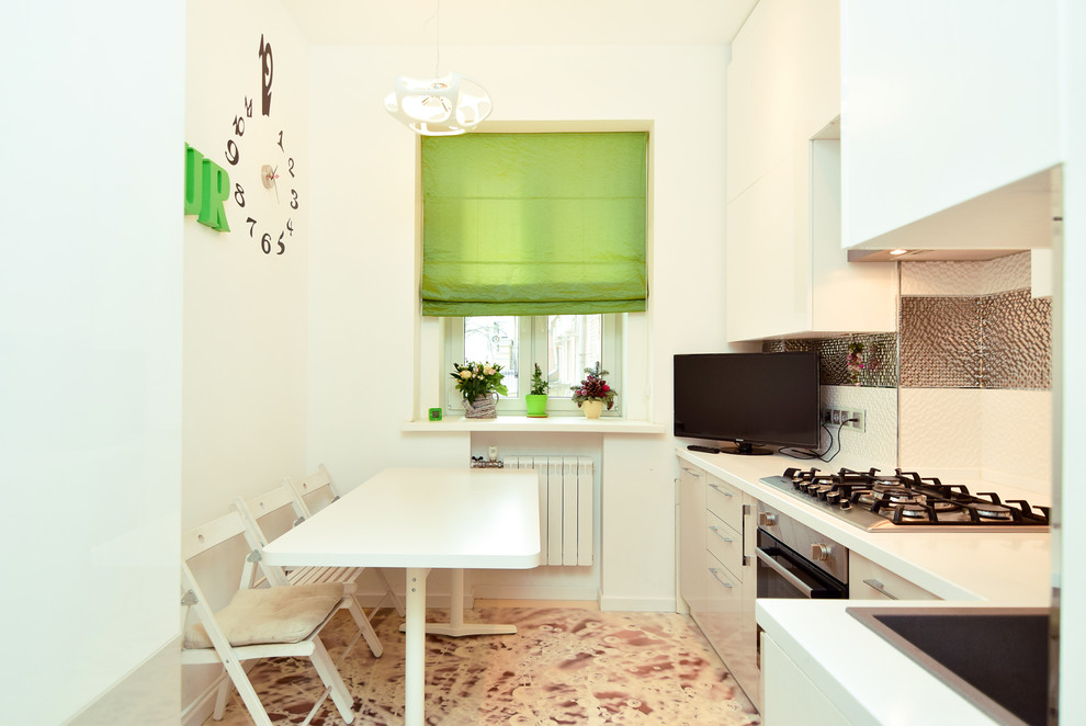 76 квадратов белого