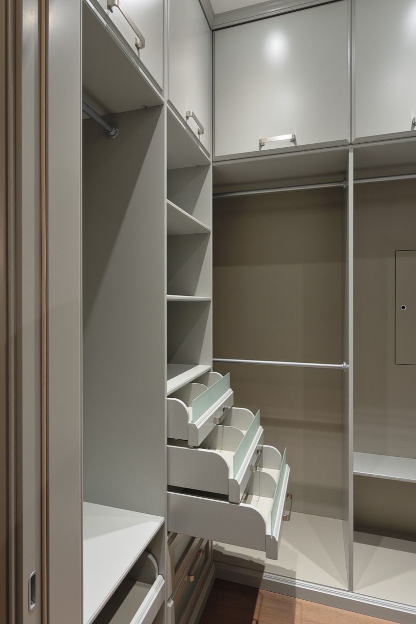 Проект на Кастанаевской: гардеробная, прачечная