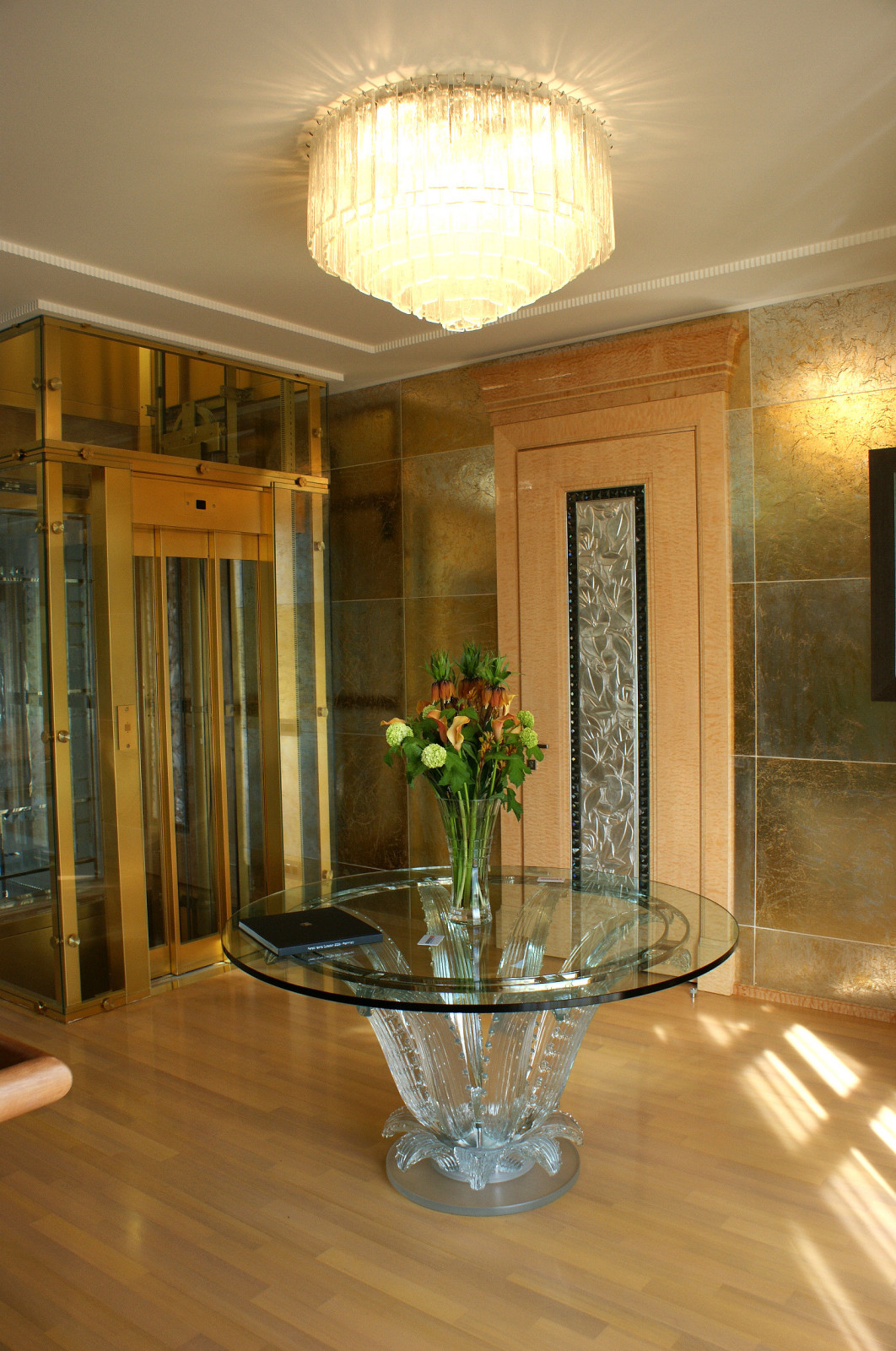 Резиденция в Стольном ДВЕРИ