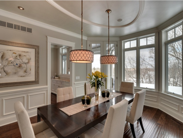 Светильники над столом