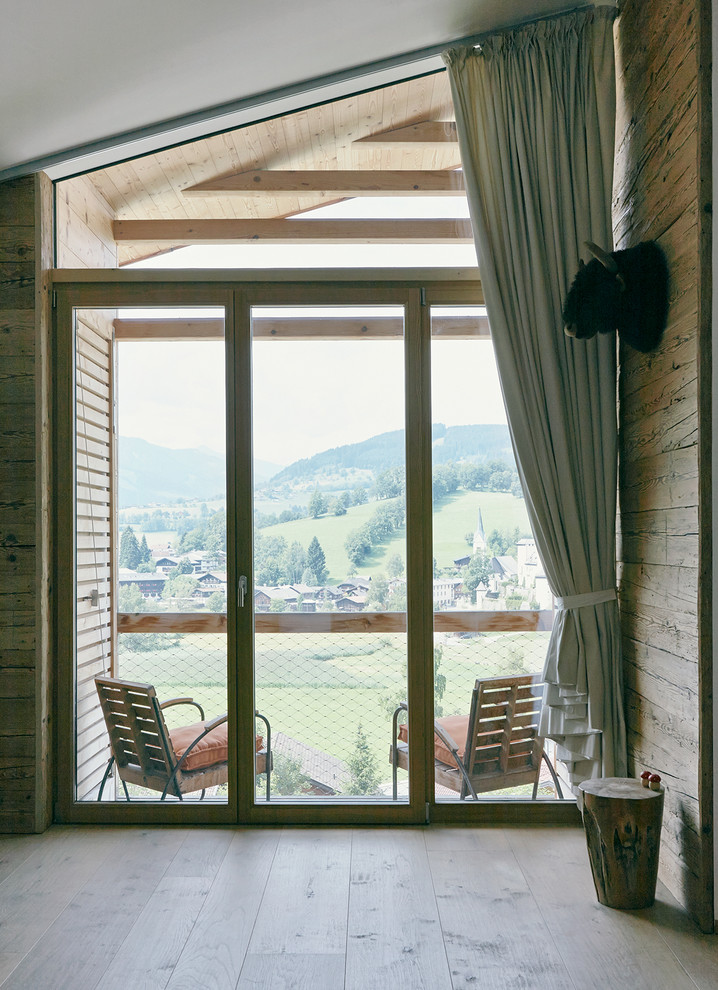 Не квадрат: Какие шторы подойдут скошенным и треугольным окнам