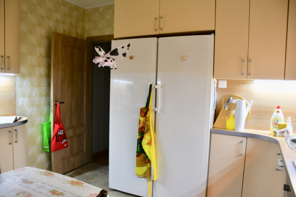 Обложка проекта: Бежевое солнце