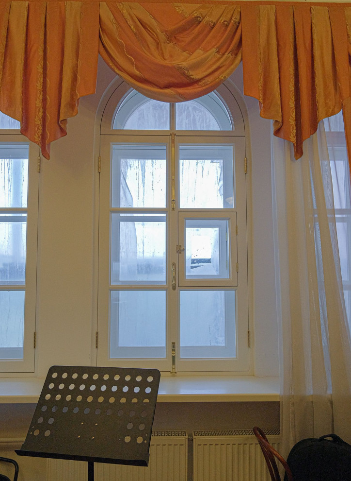 Квартира с историческими окнами и двери