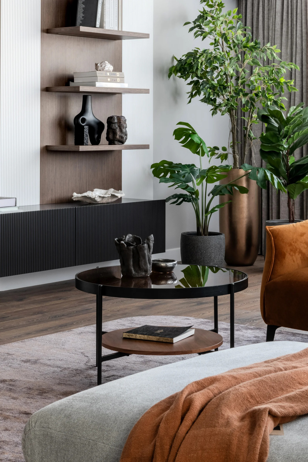 Квартира с оранжевым акцентом