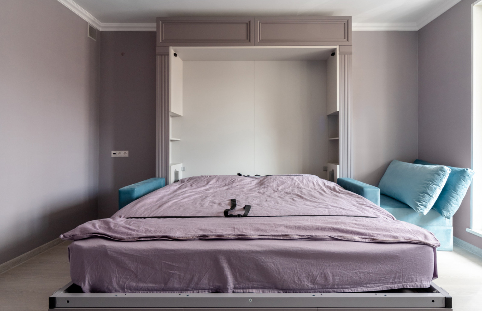 Обложка проекта: Двуспальная кровать-трансформер