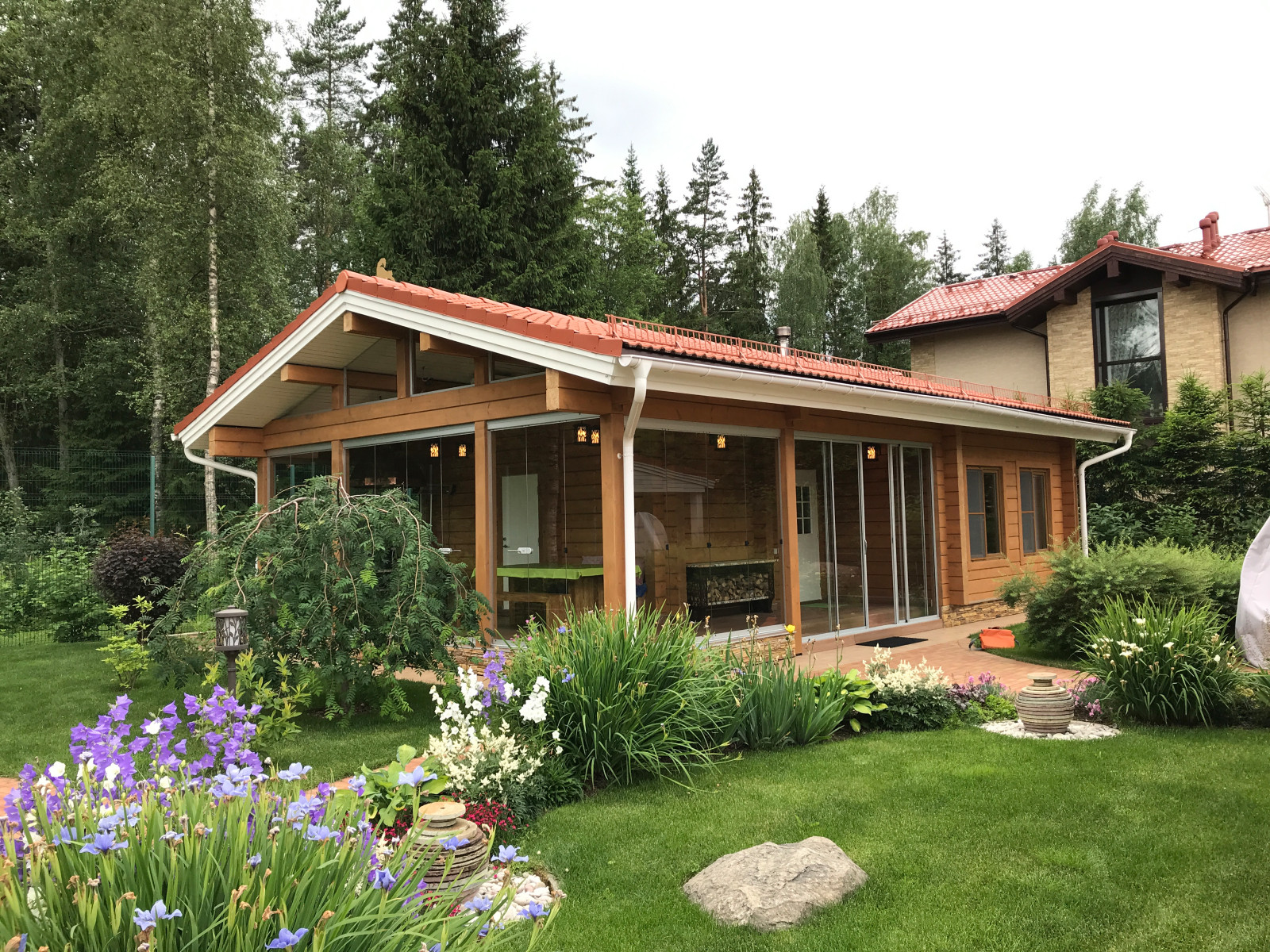 Остекление зоны отдыха в бане