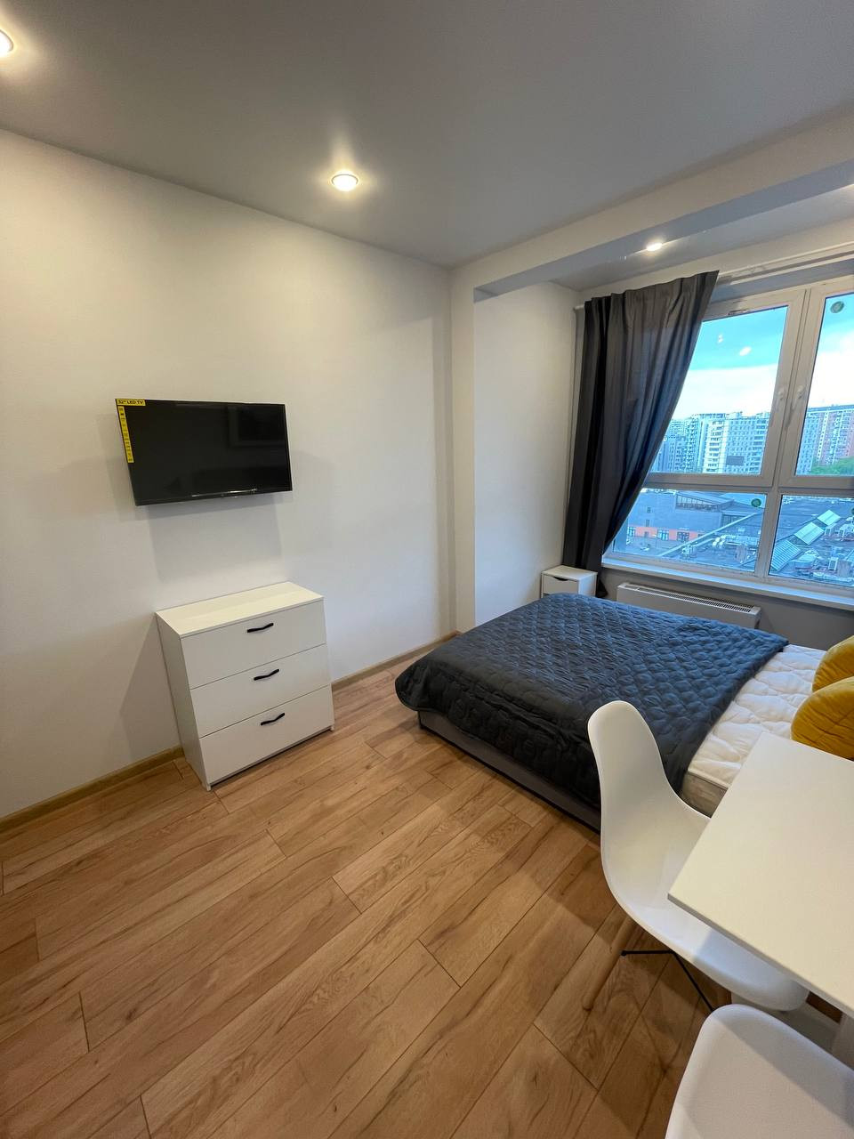 Деление на 3 студии квартиры 55 м2