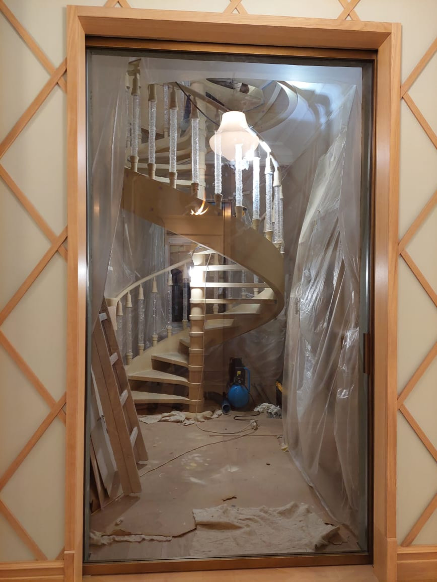 Двери из стекла