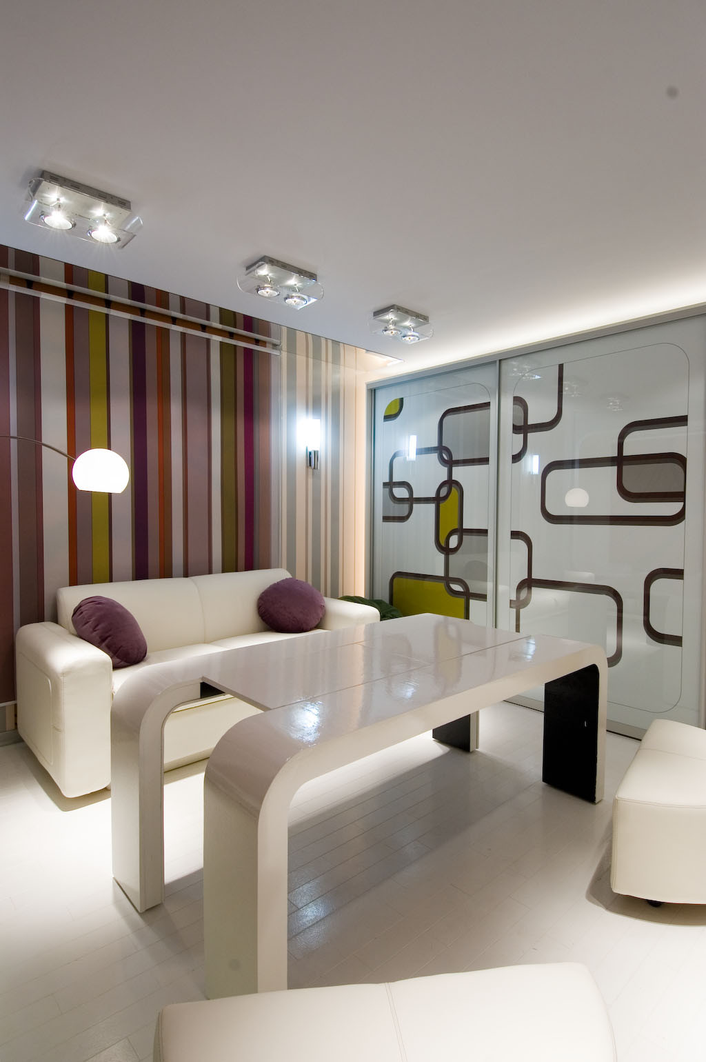 Universal drawing-room