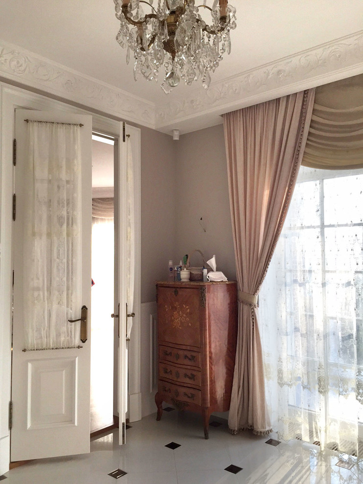 Recreating the Interior of the Chekhov’s Period in a Suburban Residence