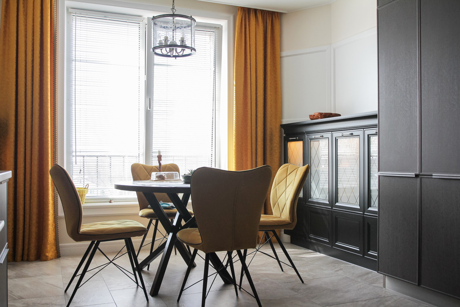 С акцентом на цвет