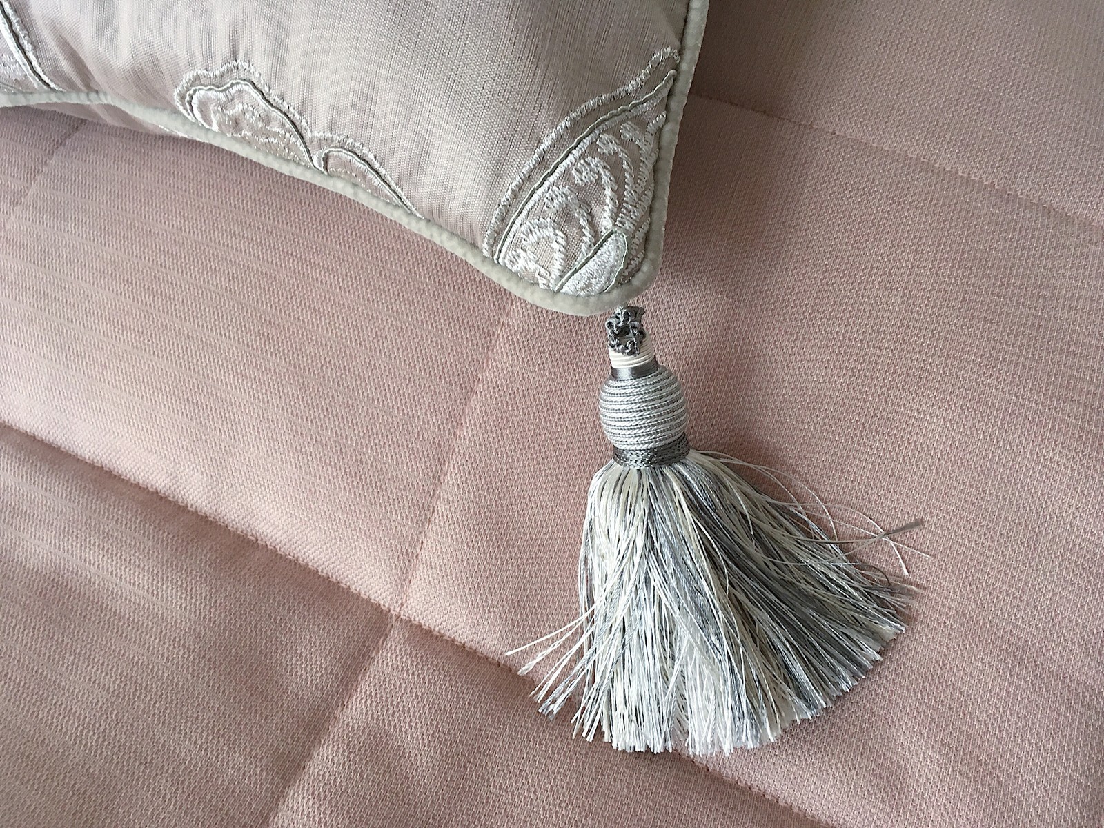 Текстильное оформление дома в КП Пестово