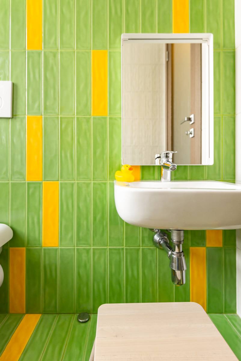 Дом среди берёз