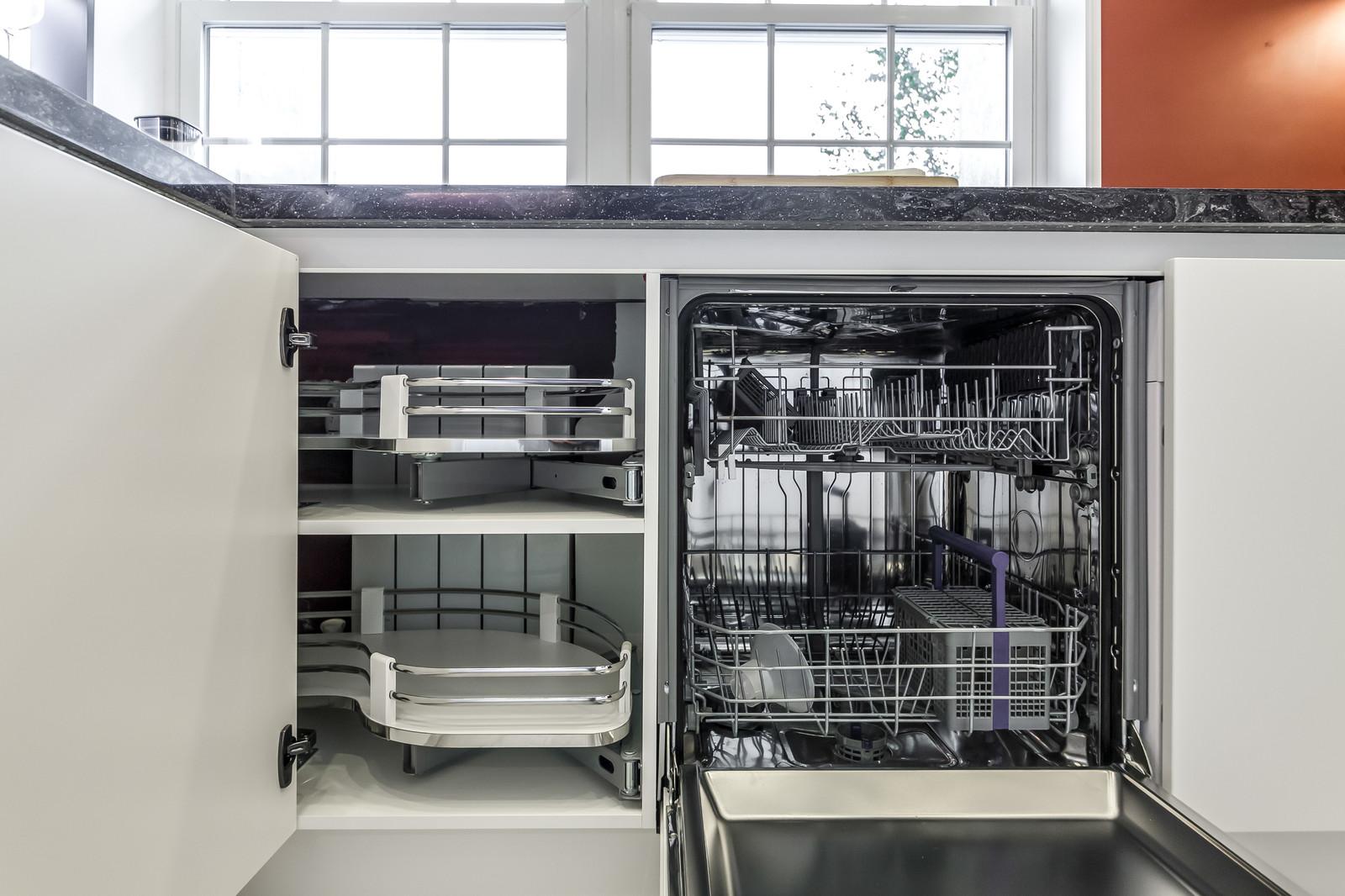 «Квартирный вопрос»: «Гранатовая кухня»