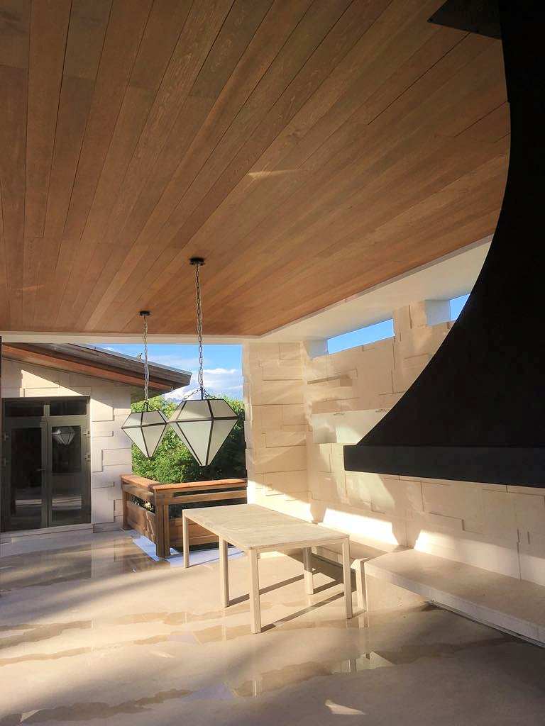 Навесы в поселке Бенилюкс