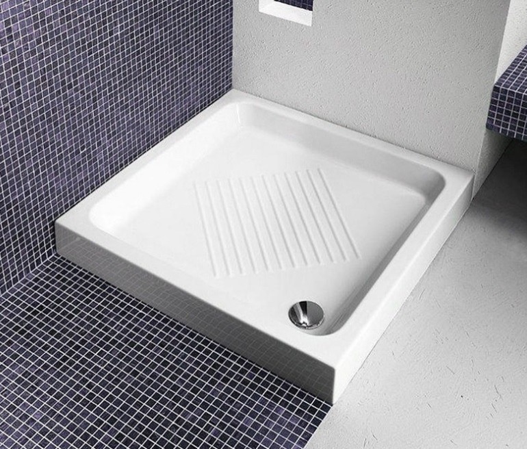 Обложка проекта: Поддоны для душа 90 на 90