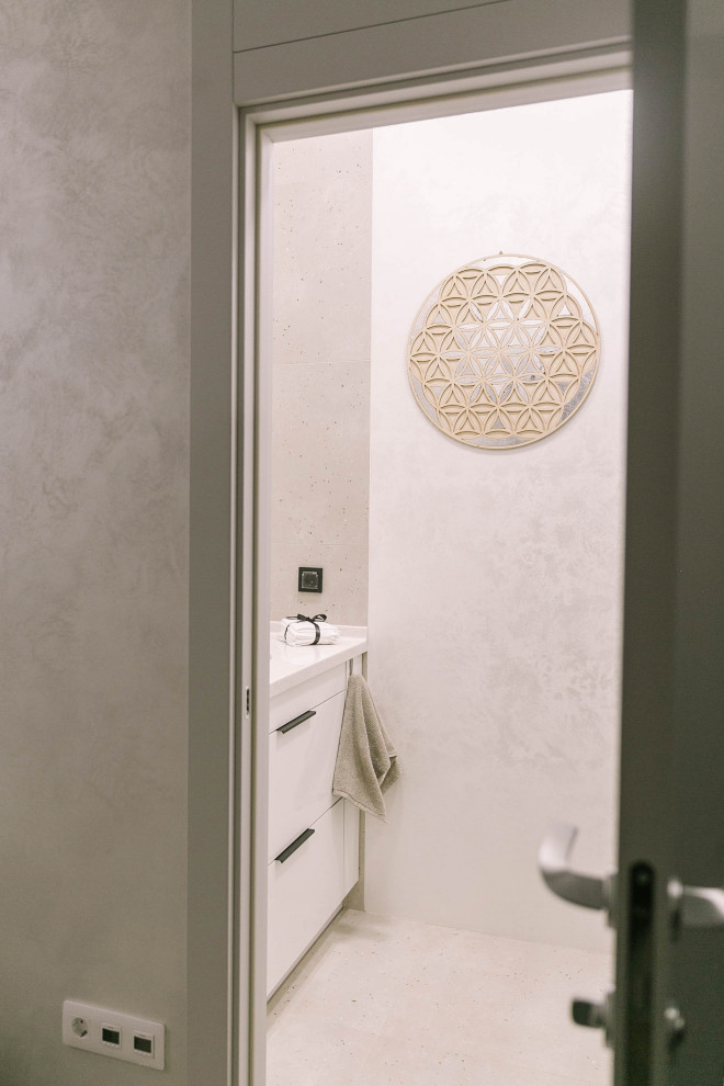 Нежный Монополист