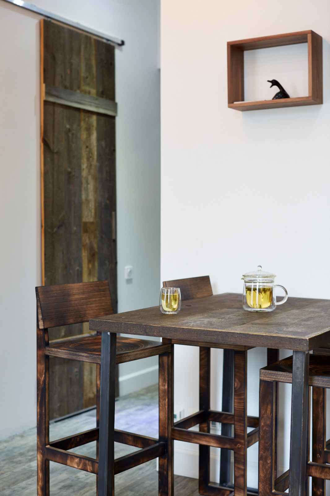 Апартаменты в стиле лофт для молодой семейной пары на ул. Берзарина