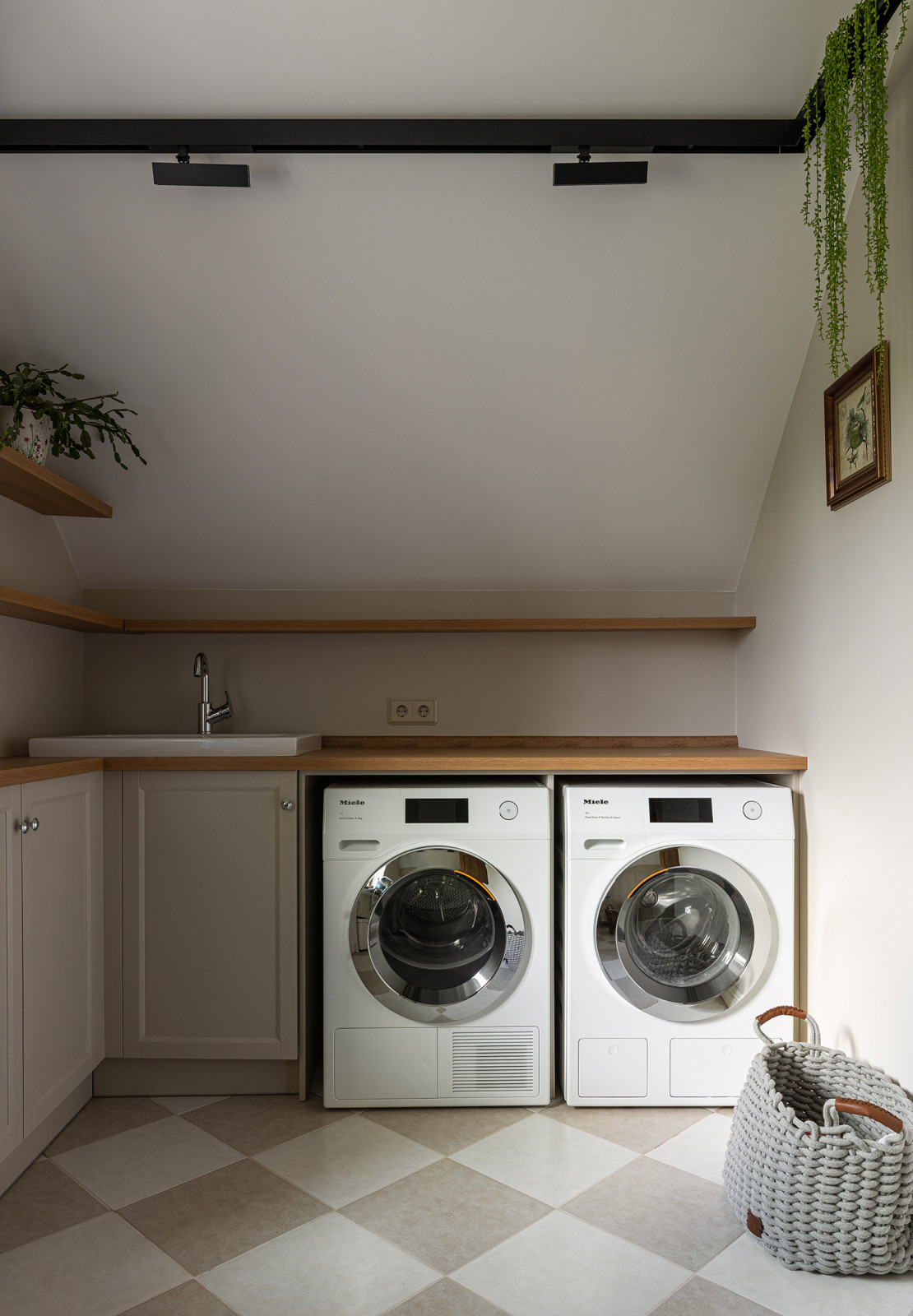 Проект: НИВА — Дом, наполненный историей