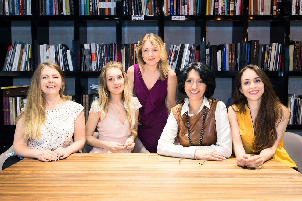 Фотосессия сотрудников для дизайн студии Goldenheads