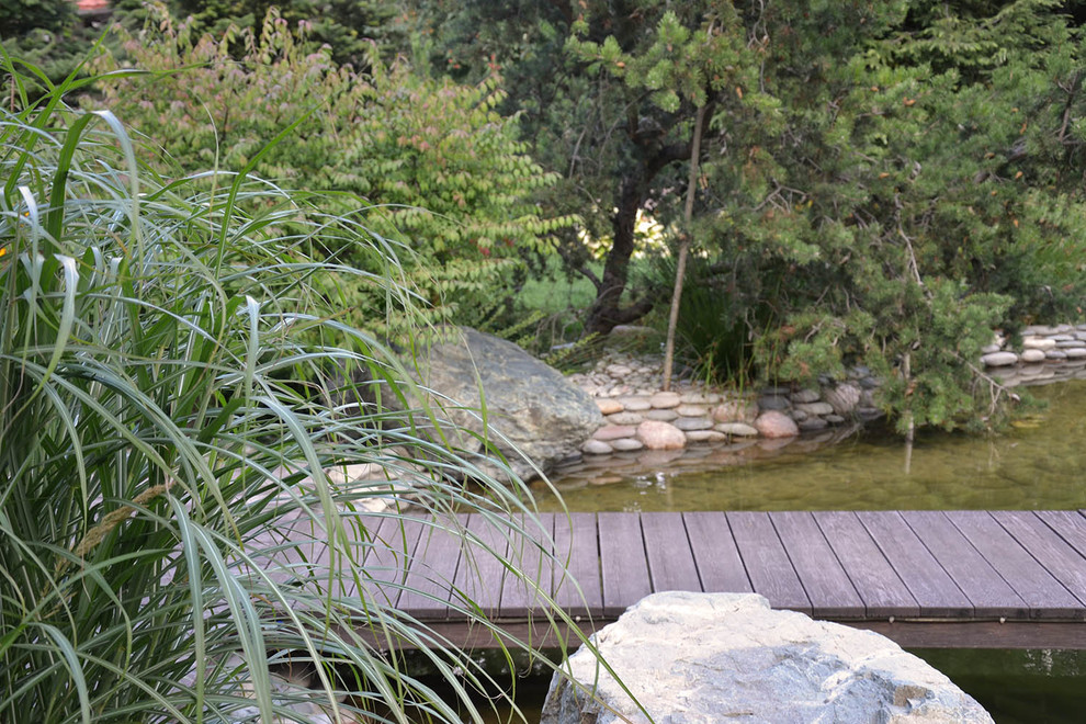 Ландшафтный сад с прудом в КП "Европа"