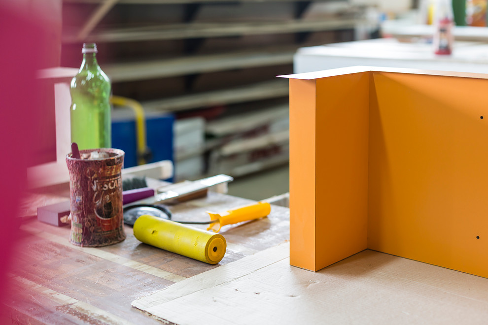 Портрет: Модернизм и эстетика в мебели Woodi Furniture