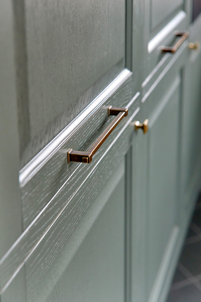 Дом в поселке Британика