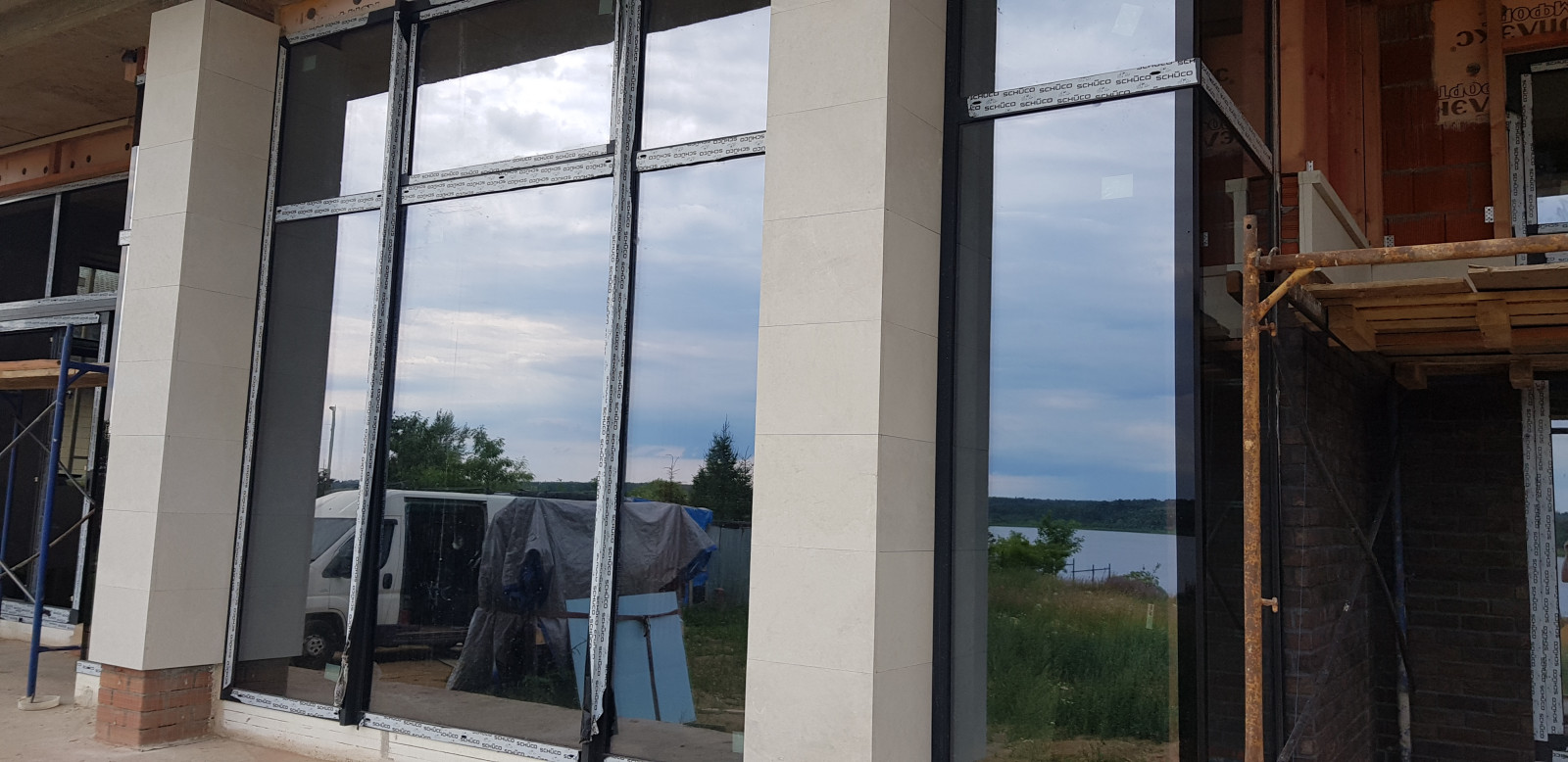 Остекление индивидуального жилого дома, КП Пятница, Московская область, Волокола