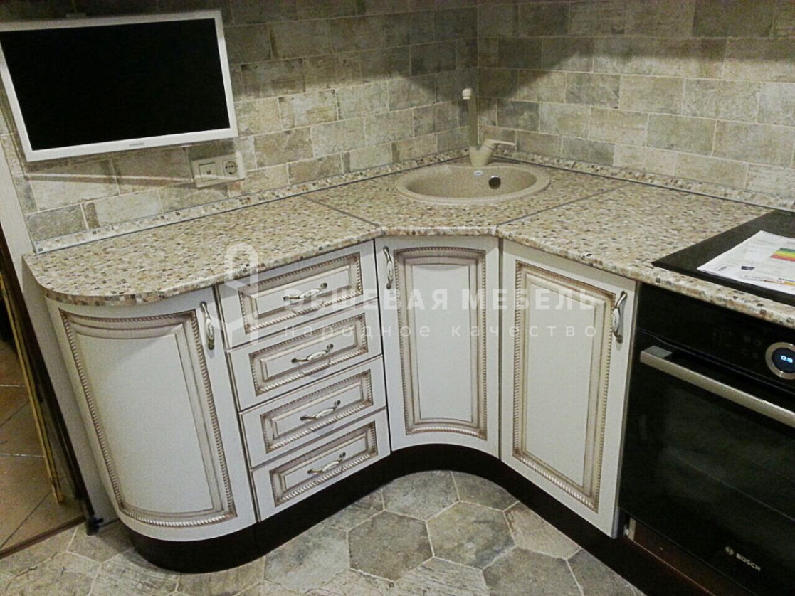 Классическая кухня с патиной "Традиция арт.42"