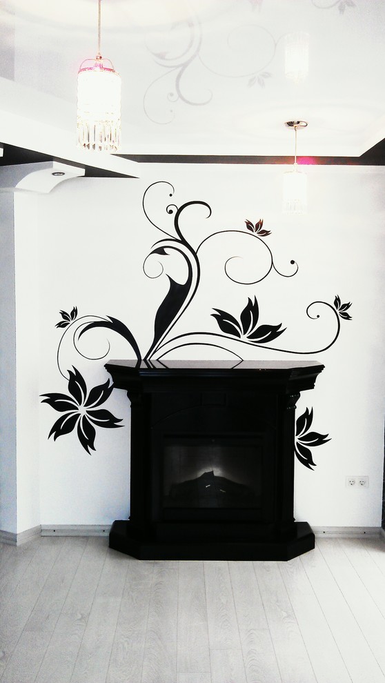 Роспись стен в доме.