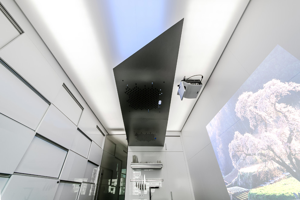 Фоновое изображение профиля Лидия Аджиева