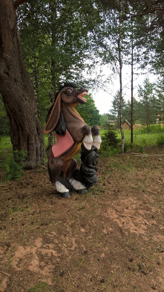 Скульптура из дерева