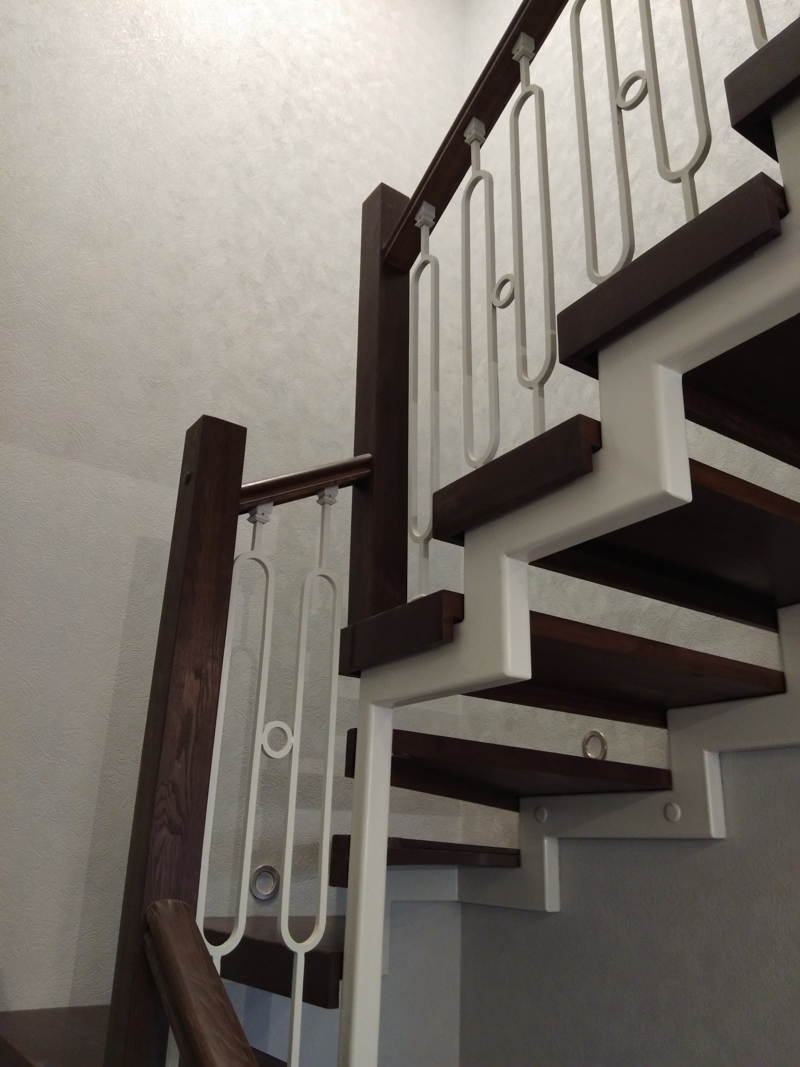 Лестница на металле