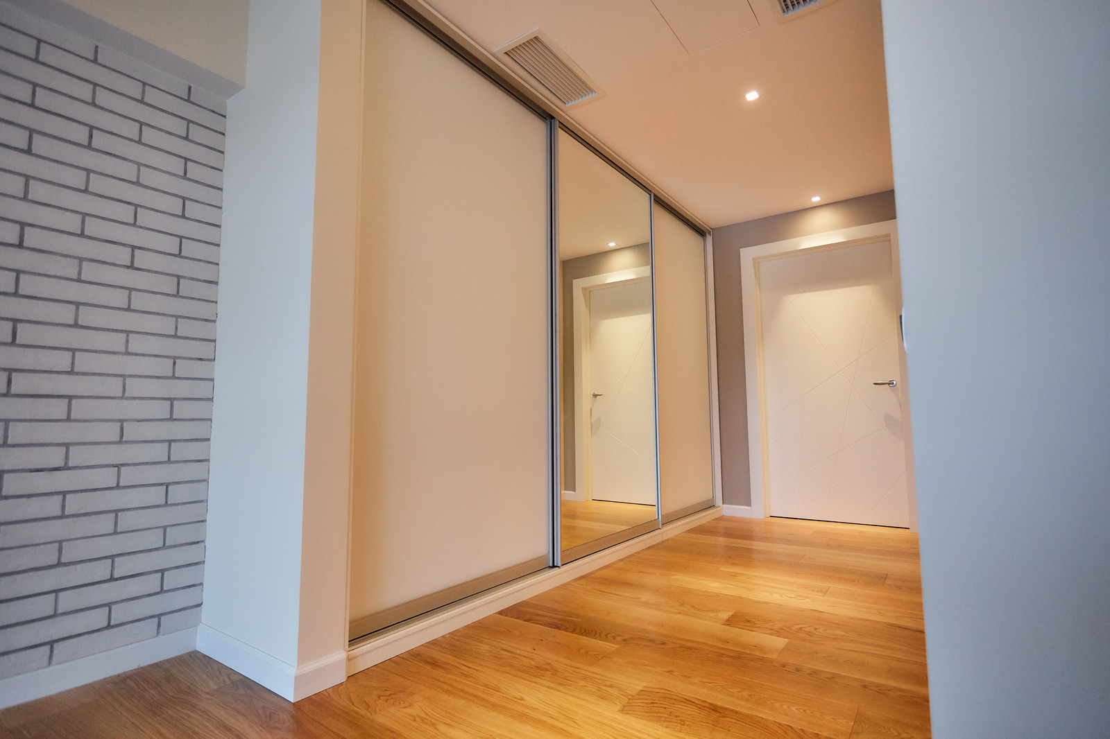 Шкаф-купе raumplus