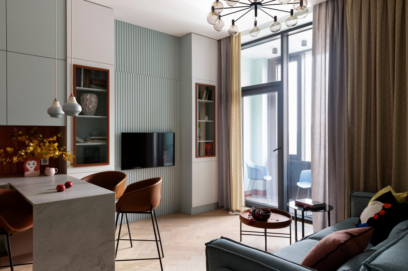 Публикация ElleDecoration.ru Квартира 48 м² в сочной цветовой гамме в Москве