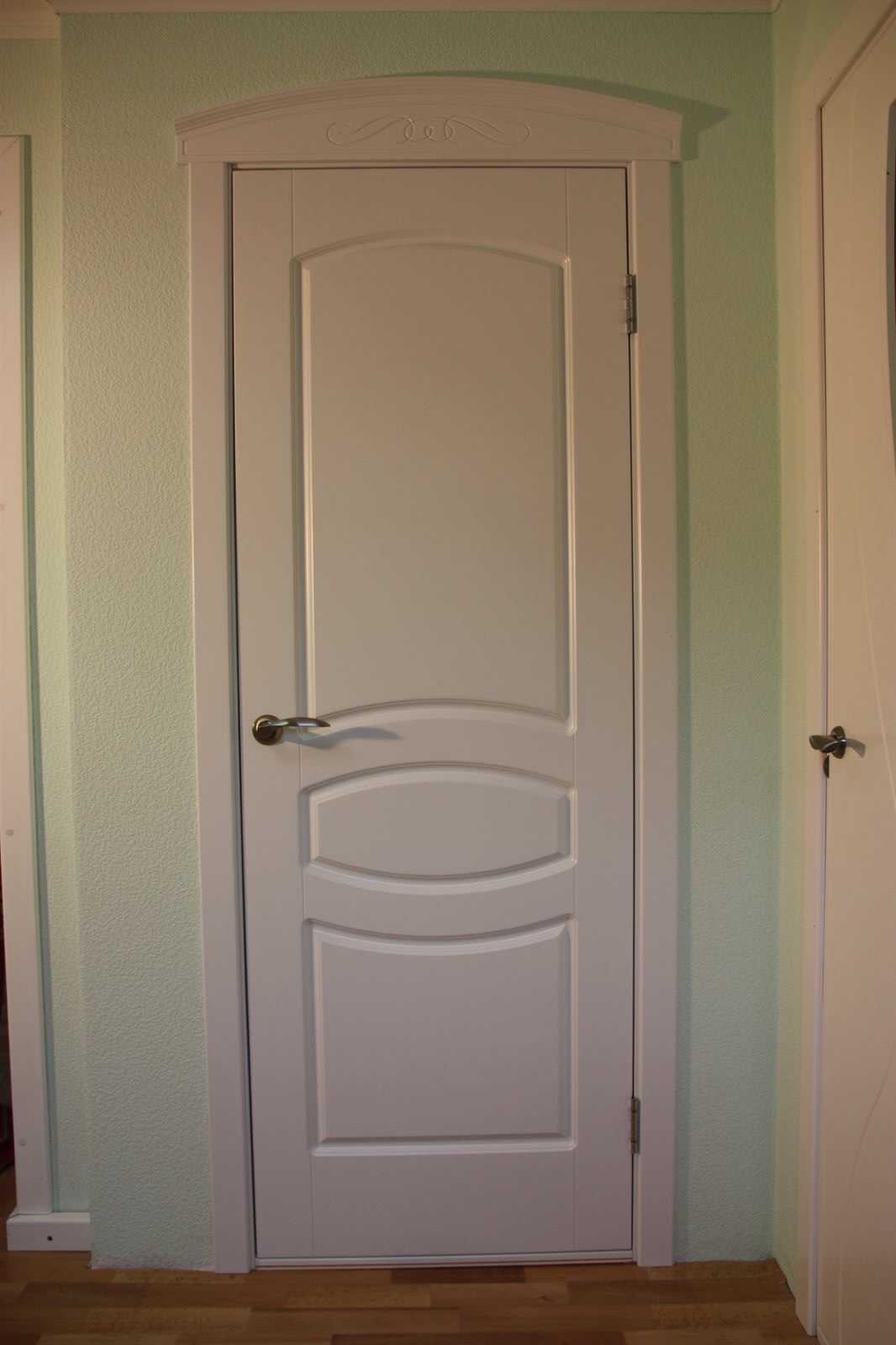 классические двери