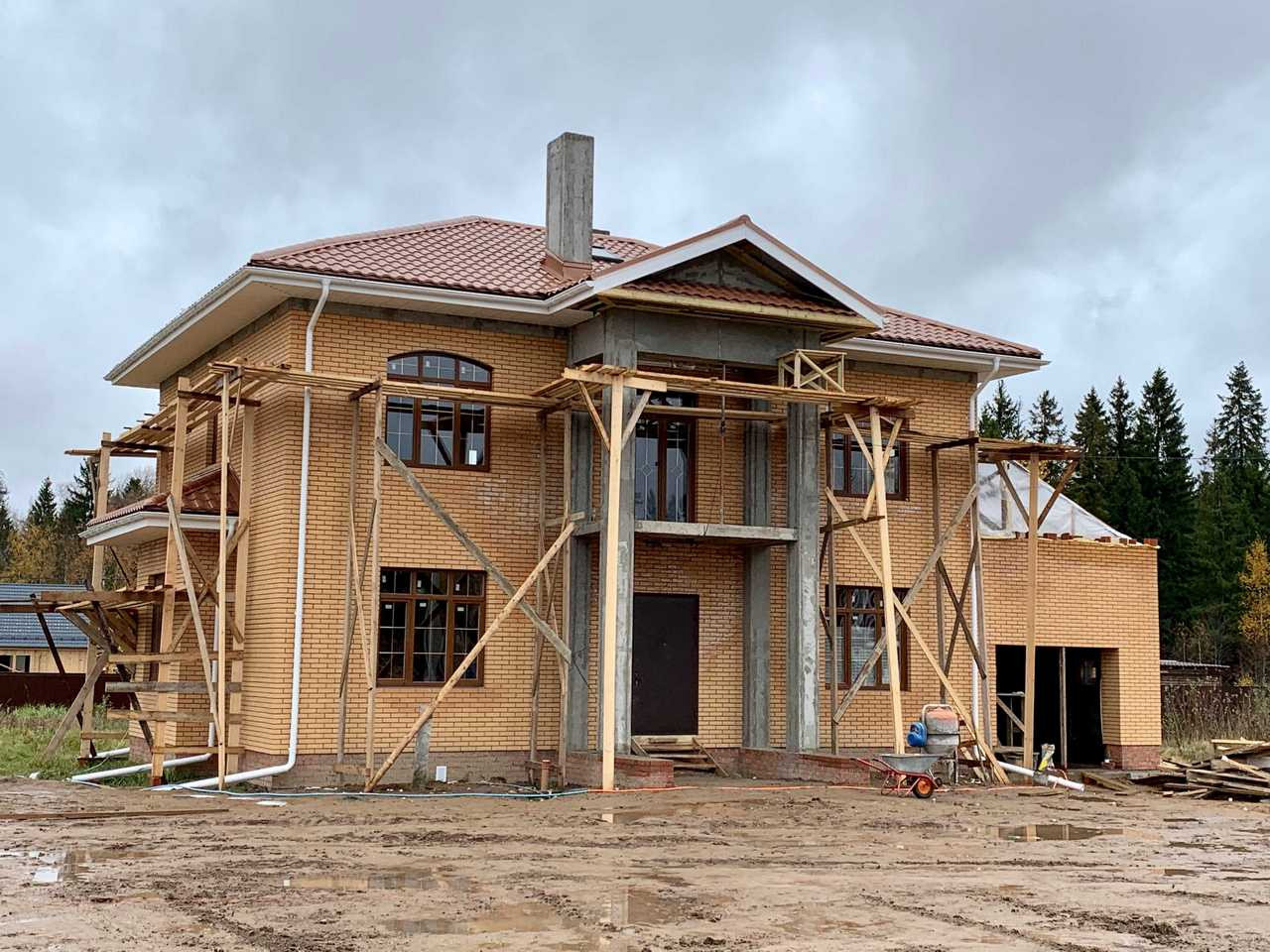 Строительство дома в классическом стиле в усадьбе Мураново