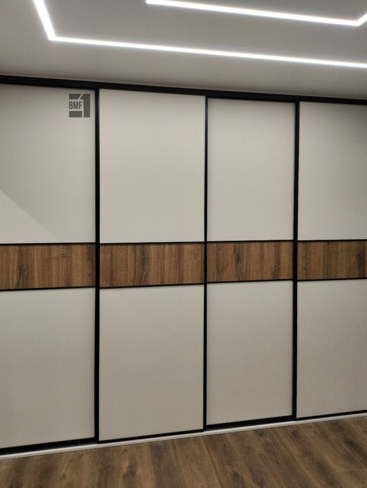 Шкаф-купе в современном стиле в спальню