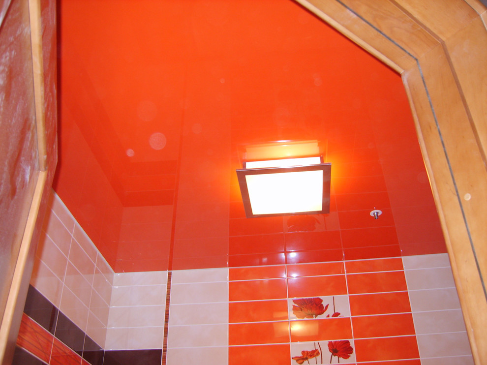 Глянцевый цветной натяжной потолок nsistem