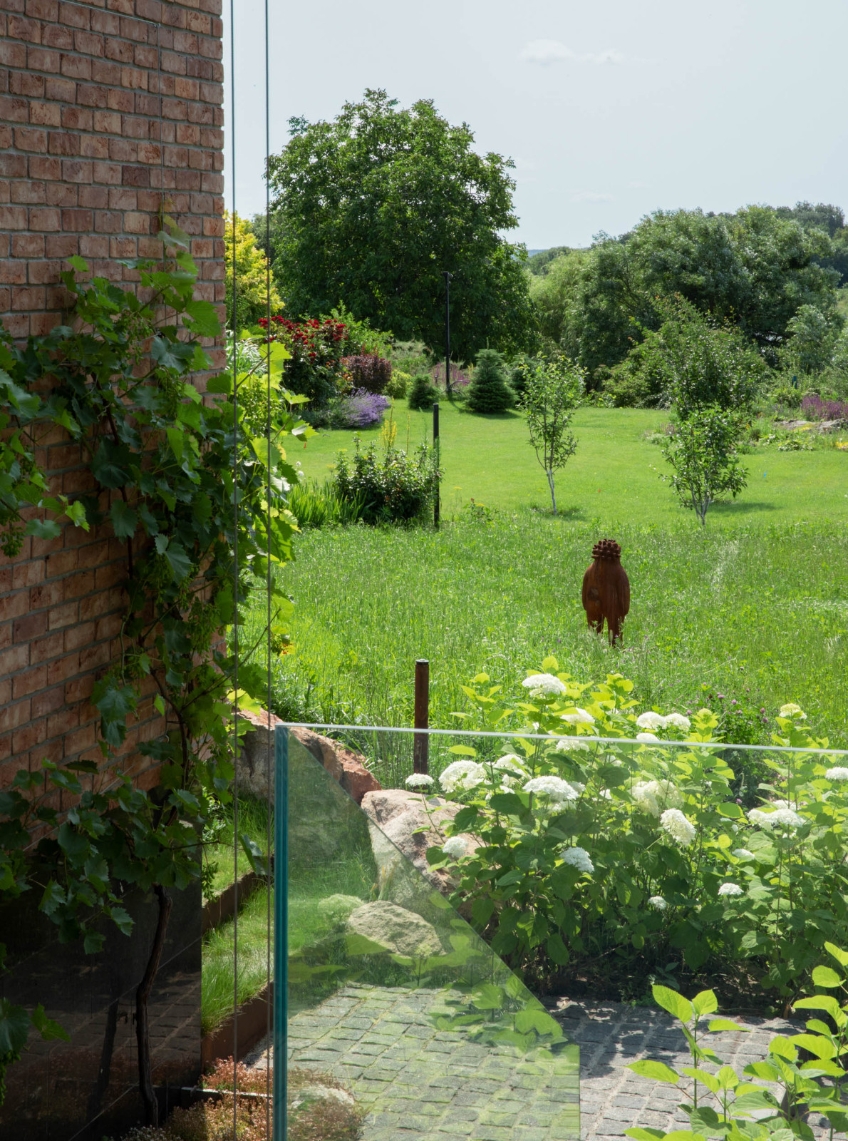 MRIIA HOUSE