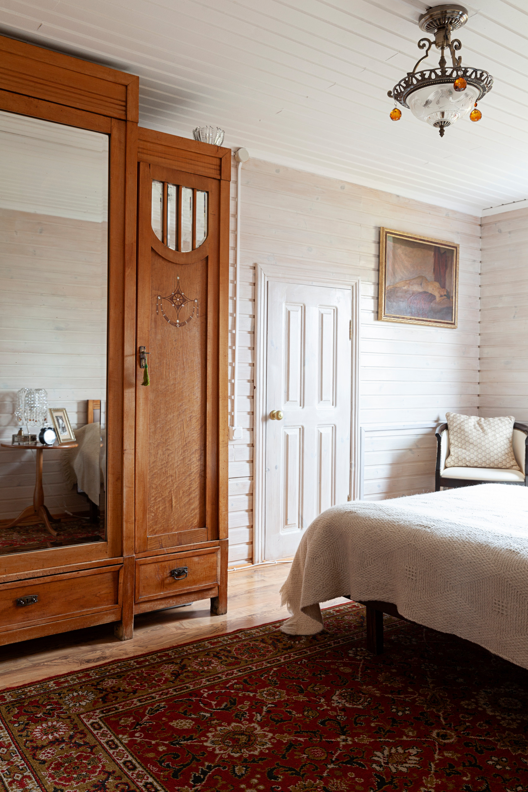 В гостях: У юного ценителя антиквариата — теперь и на даче