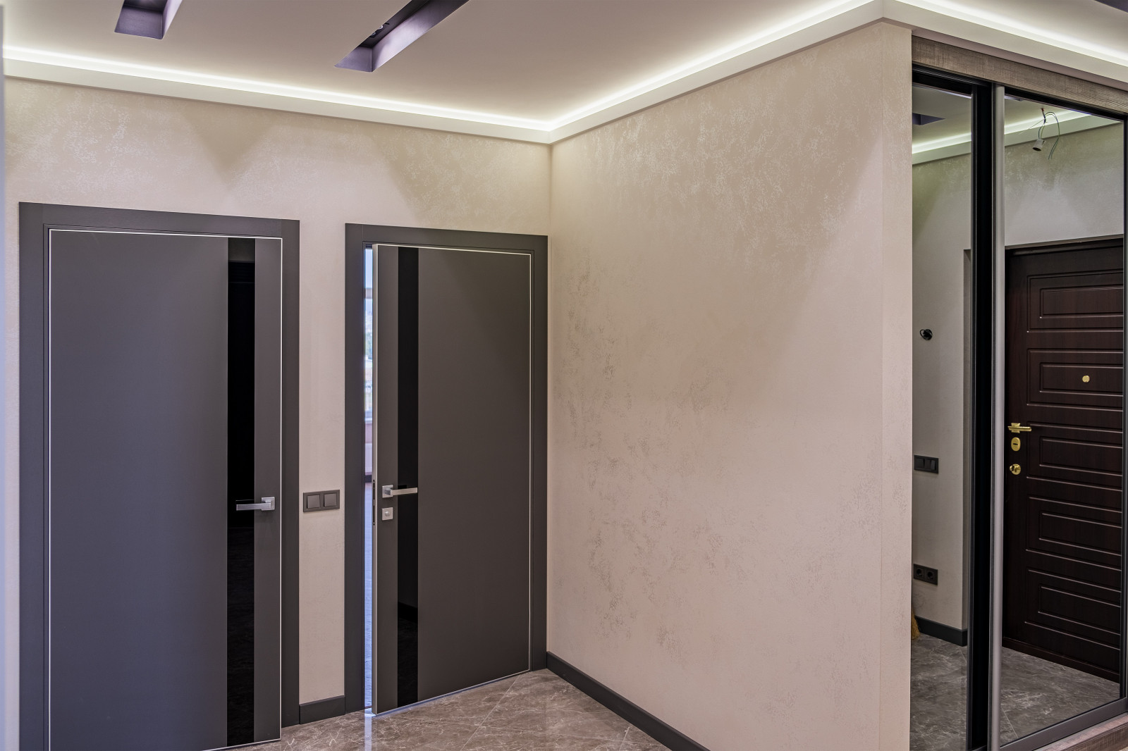 Комплексный ремонт трехкомнатной квартиры 93 м²