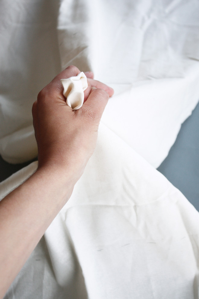 DIY: Подушки диванные в технике батик