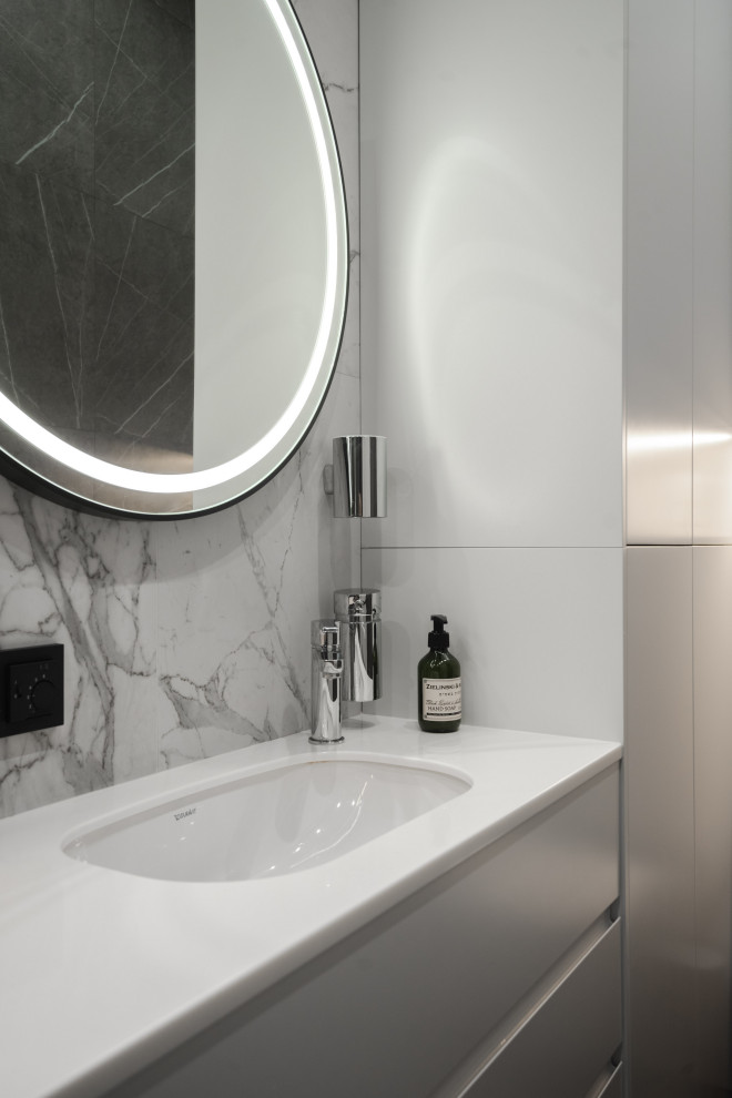 Просторная квартира в серых цветах