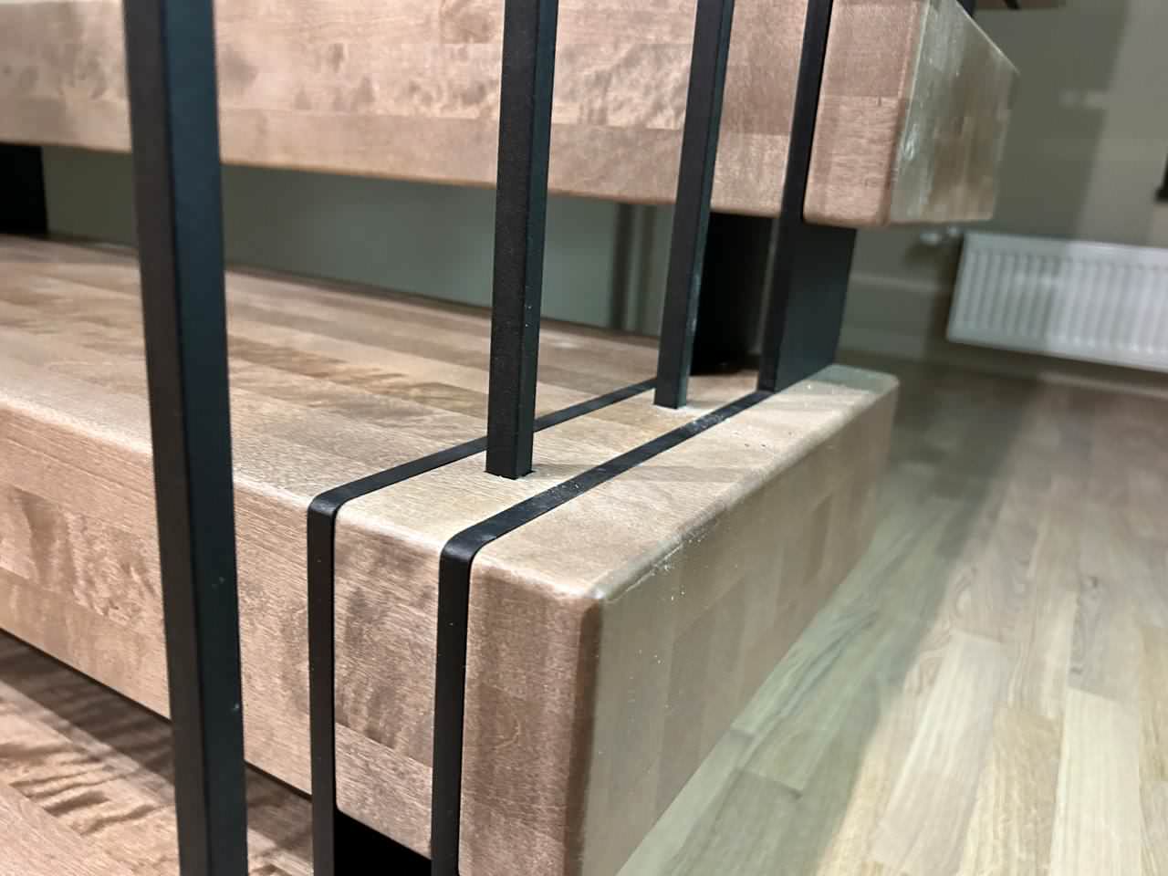 Обложка проекта: Лестница на 4х косоурах