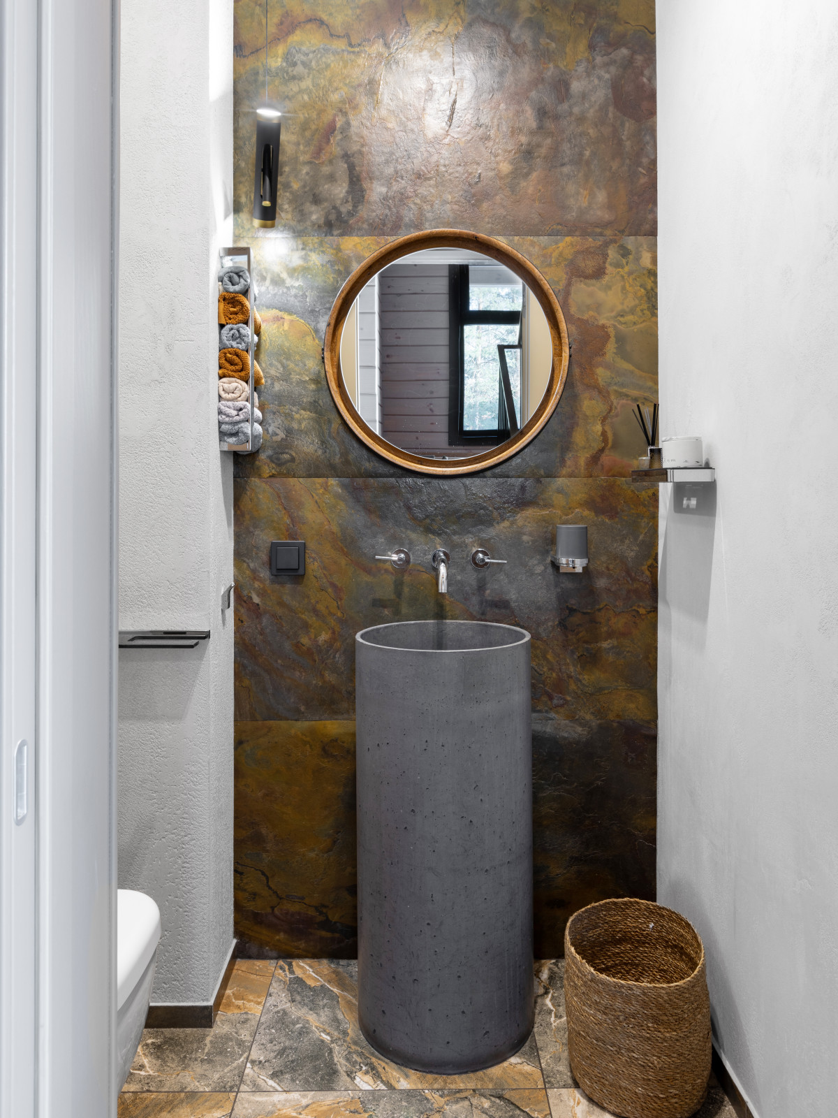 Загородный дом в стиле шале.