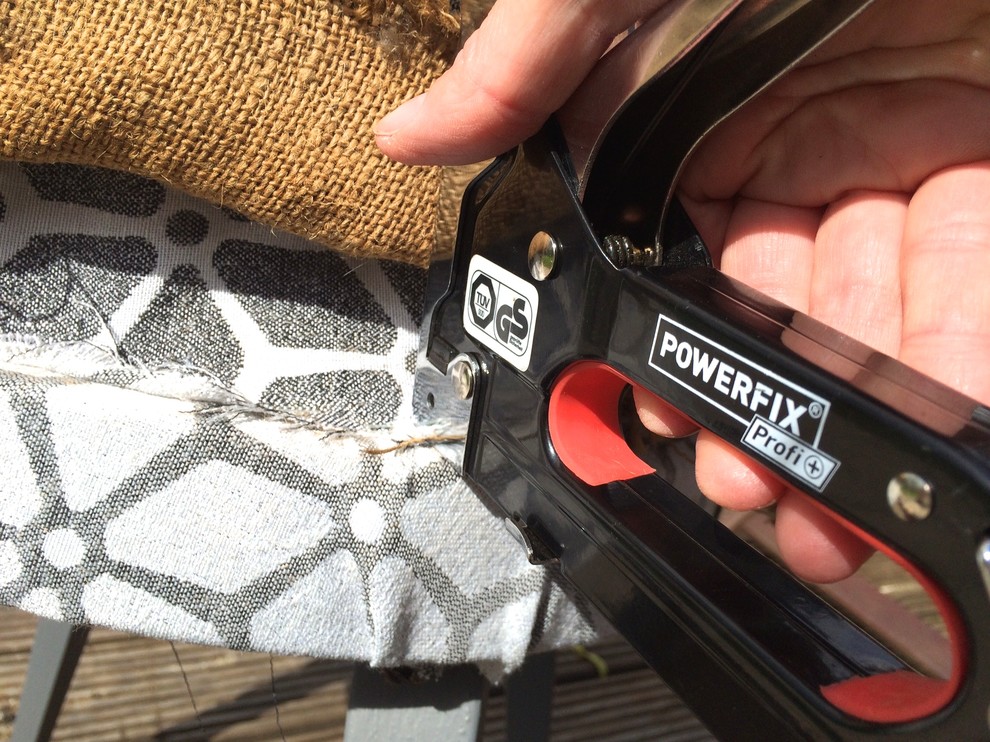 DIY : Как обновить старое кресло своими руками