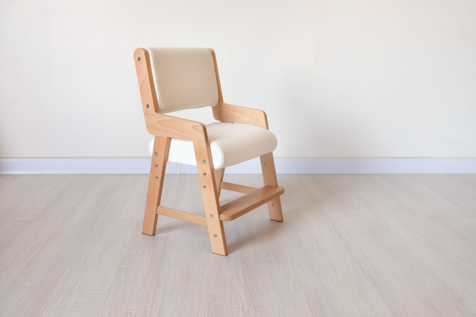 Детские стульчики