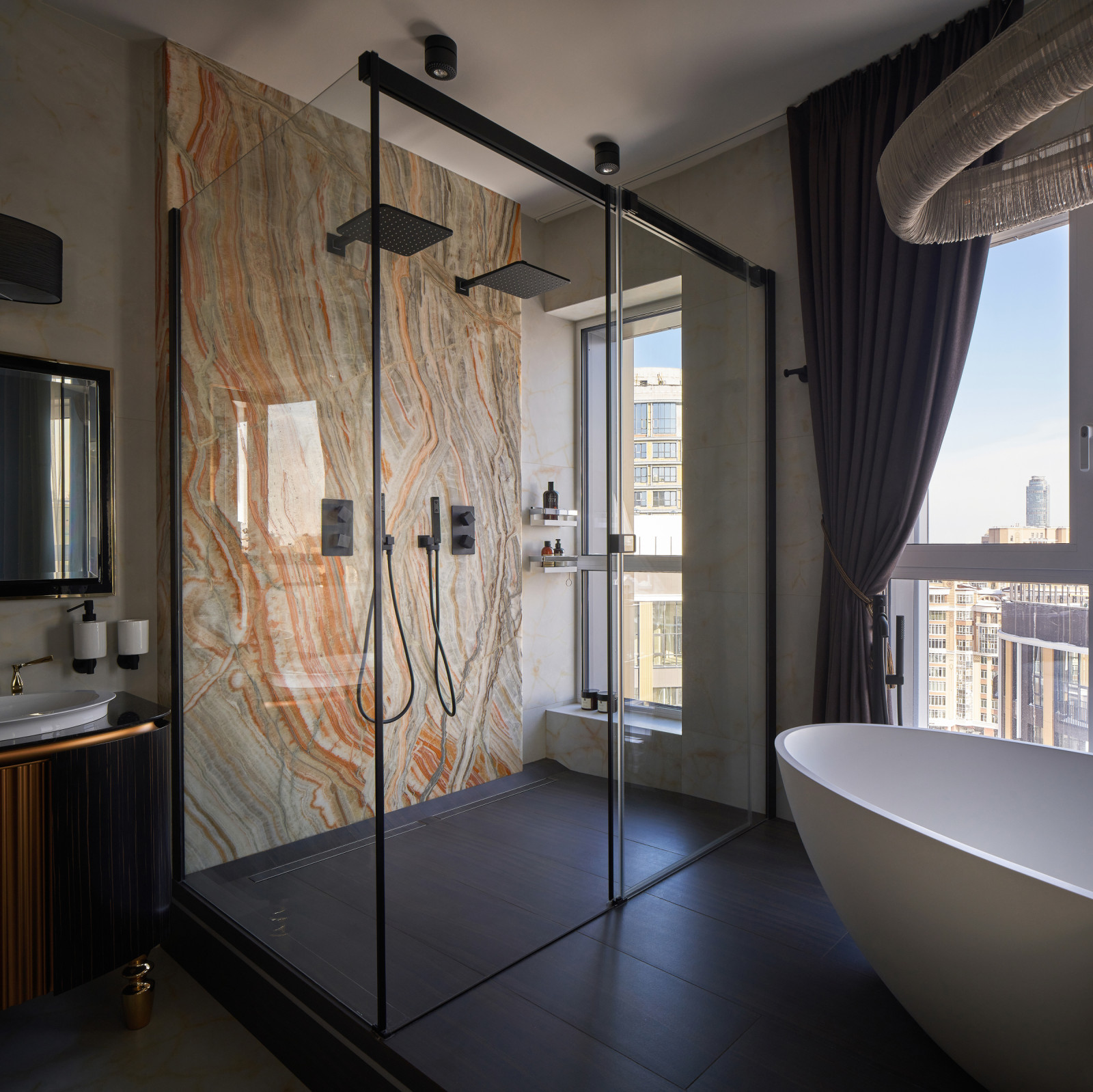 Душевая в хозяйской ванной