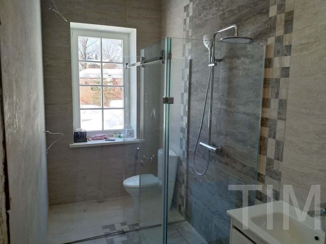 Обложка проекта: П образная душевая кабина из стекла